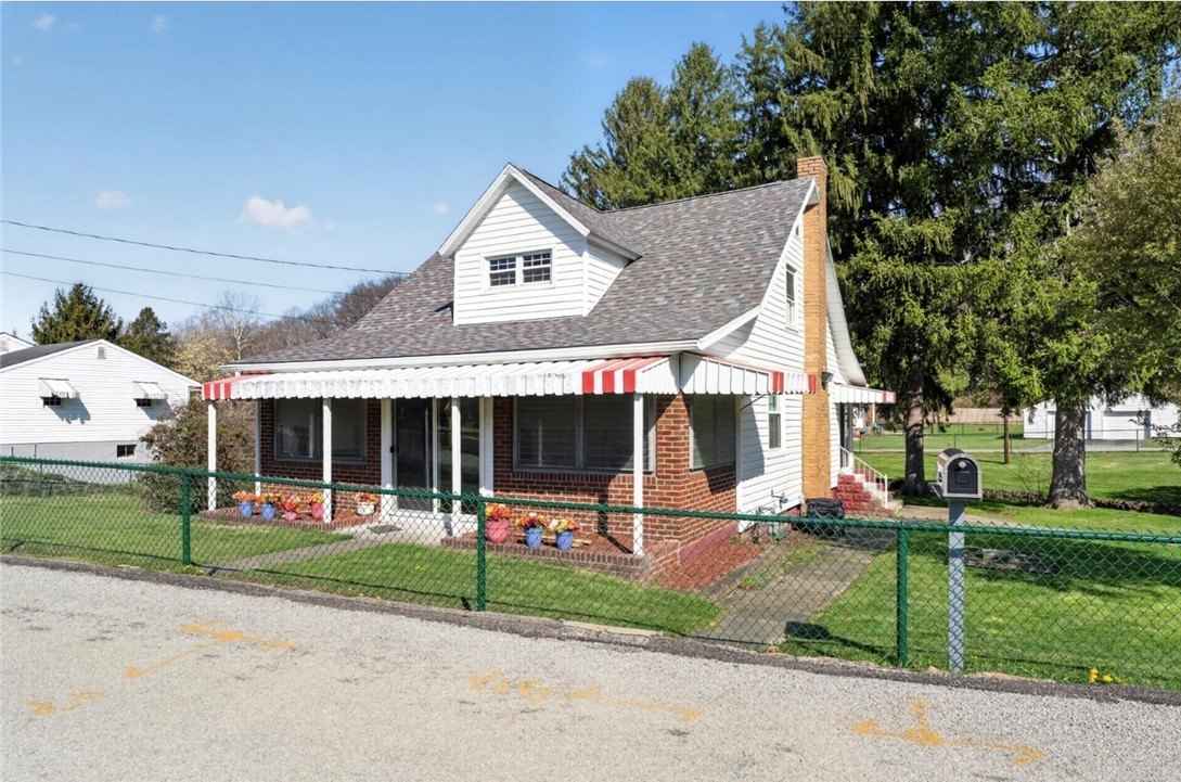 35 E Elm St  