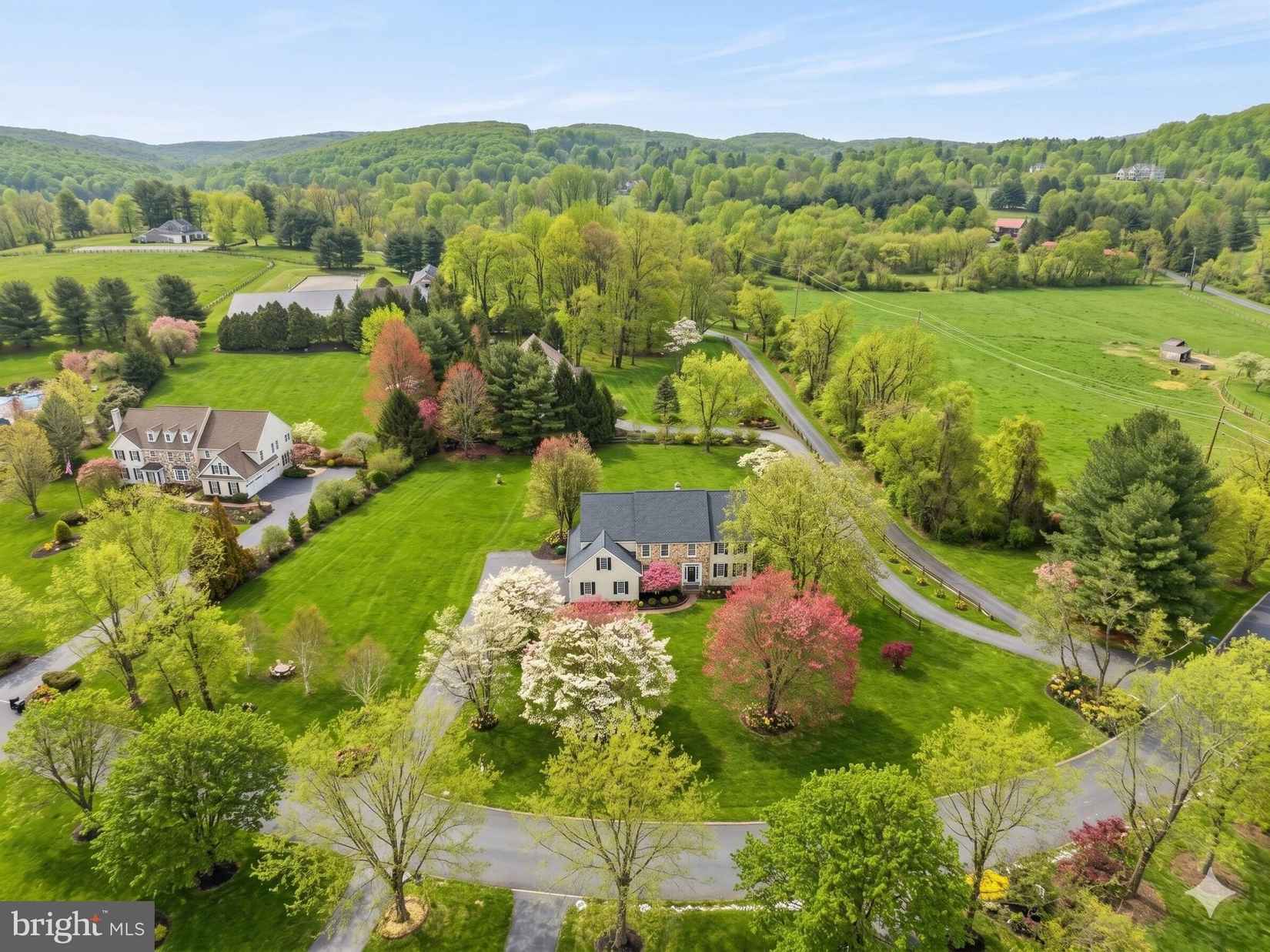 22 SPRINGLEA Ln  