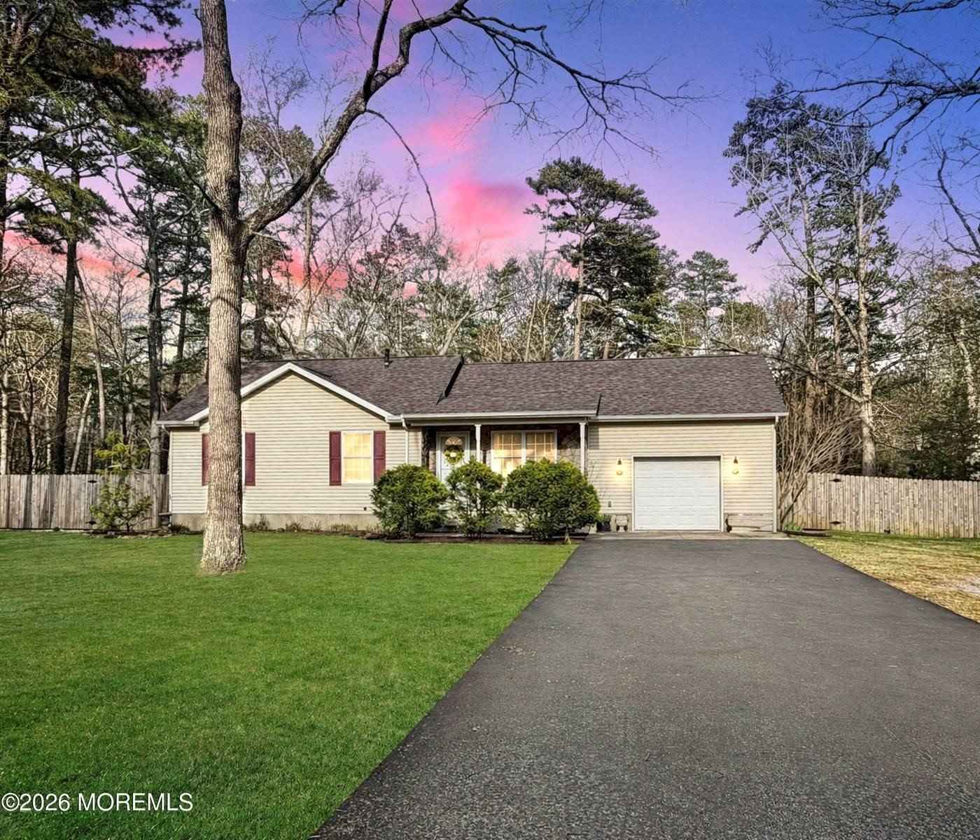 239 Cres Ave  