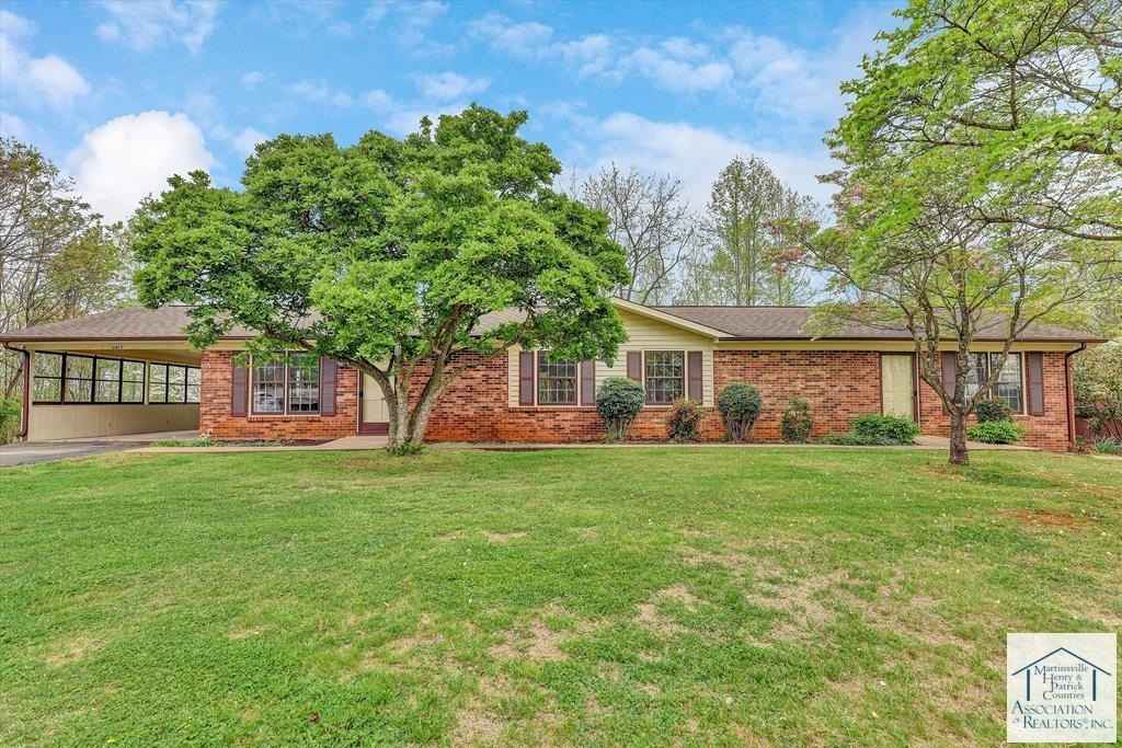 6877 Daniels Creek Rd  