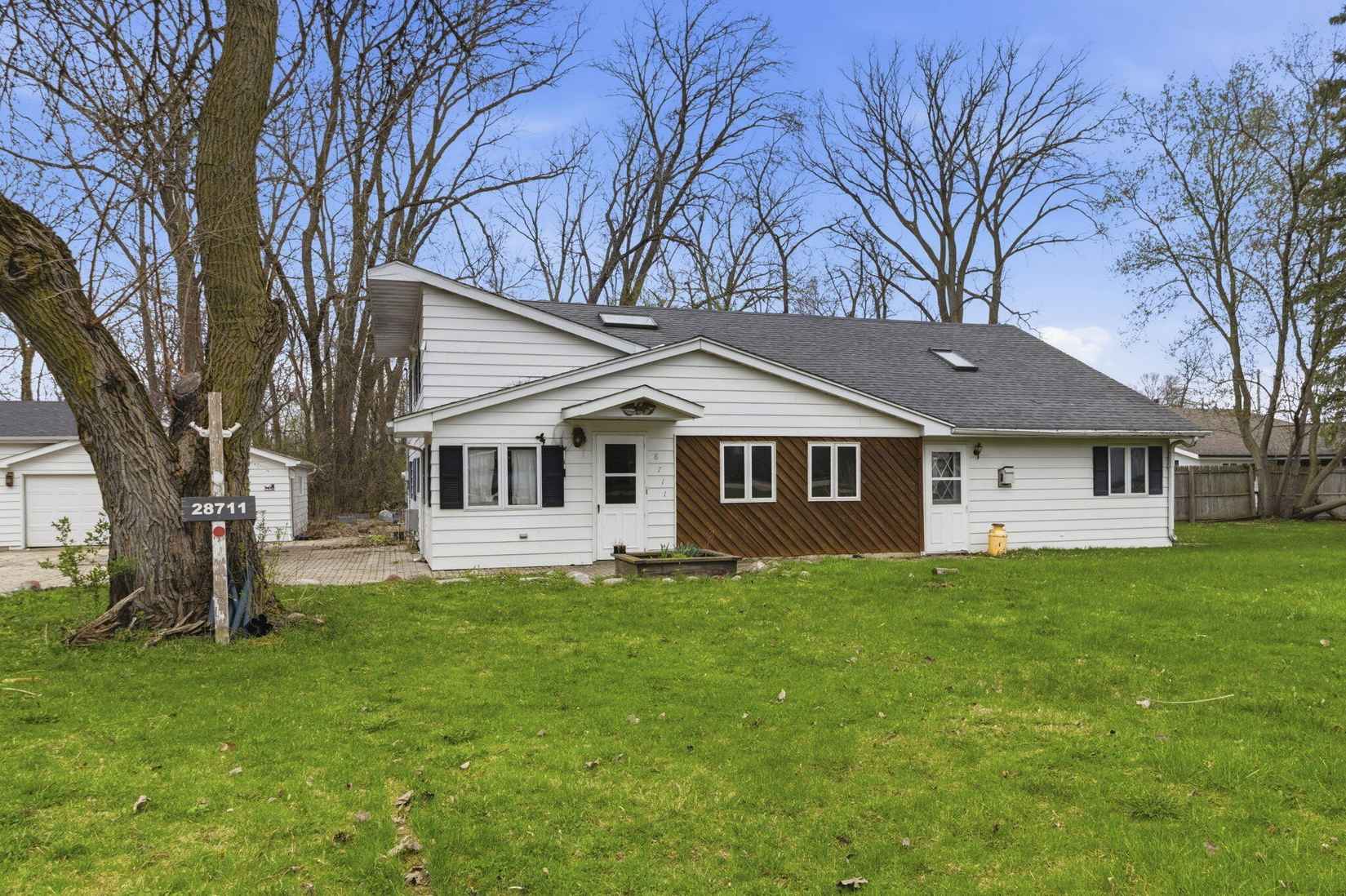 28711 Silver Lake Rd  