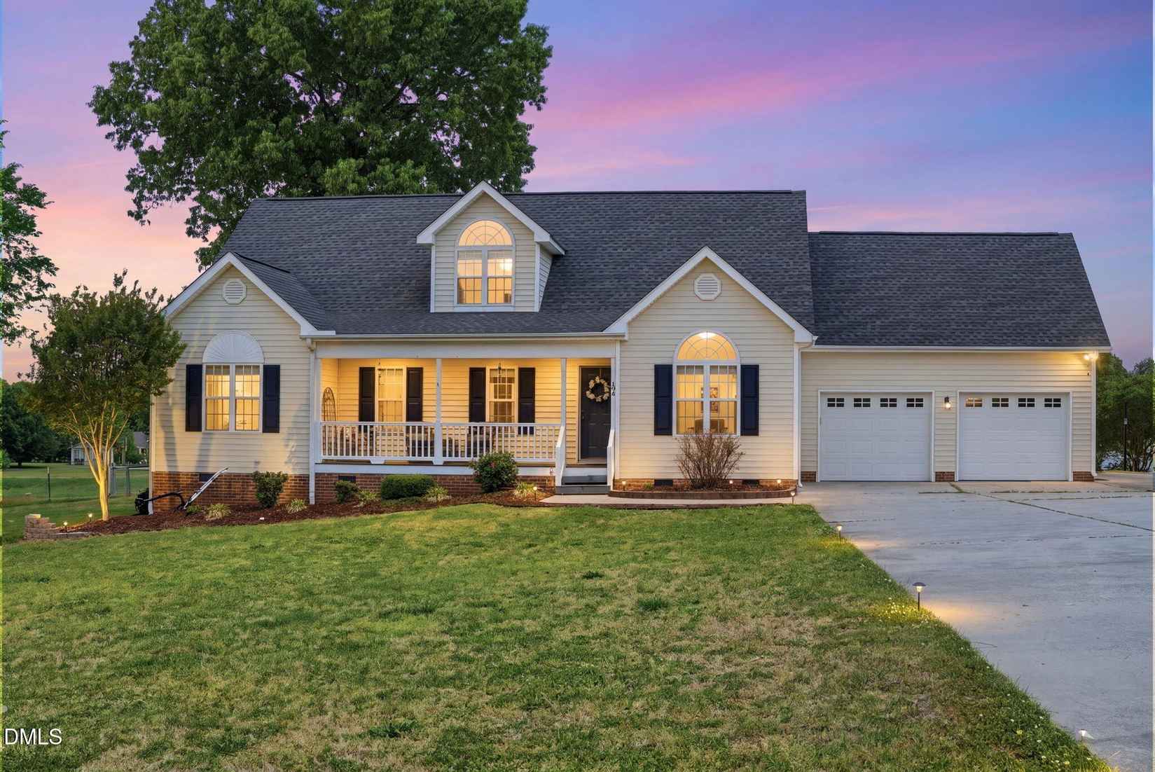 104 Churchill Downs Dr  