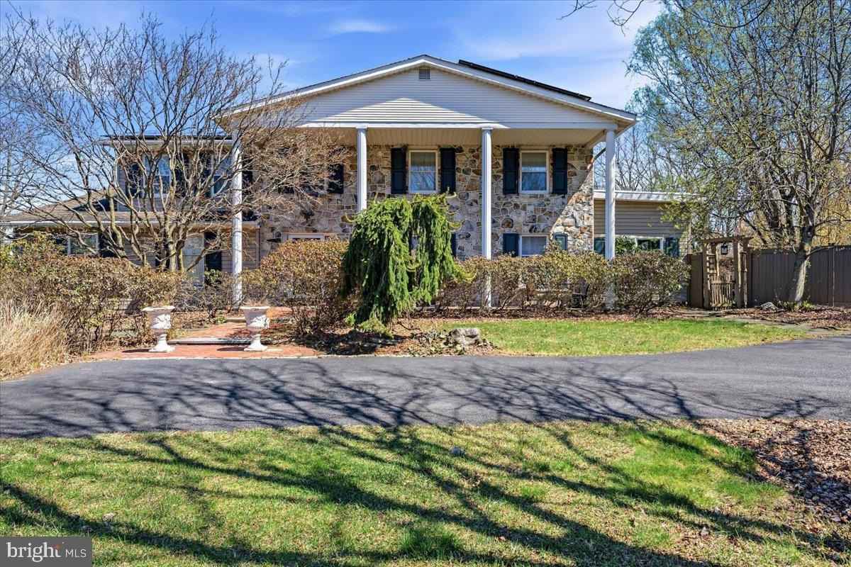 164 CHESTNUT OAK Dr  