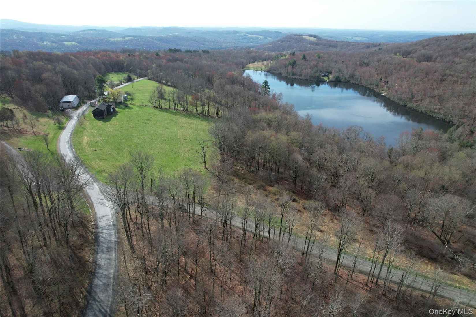 299-301 Stump Pond Rd  