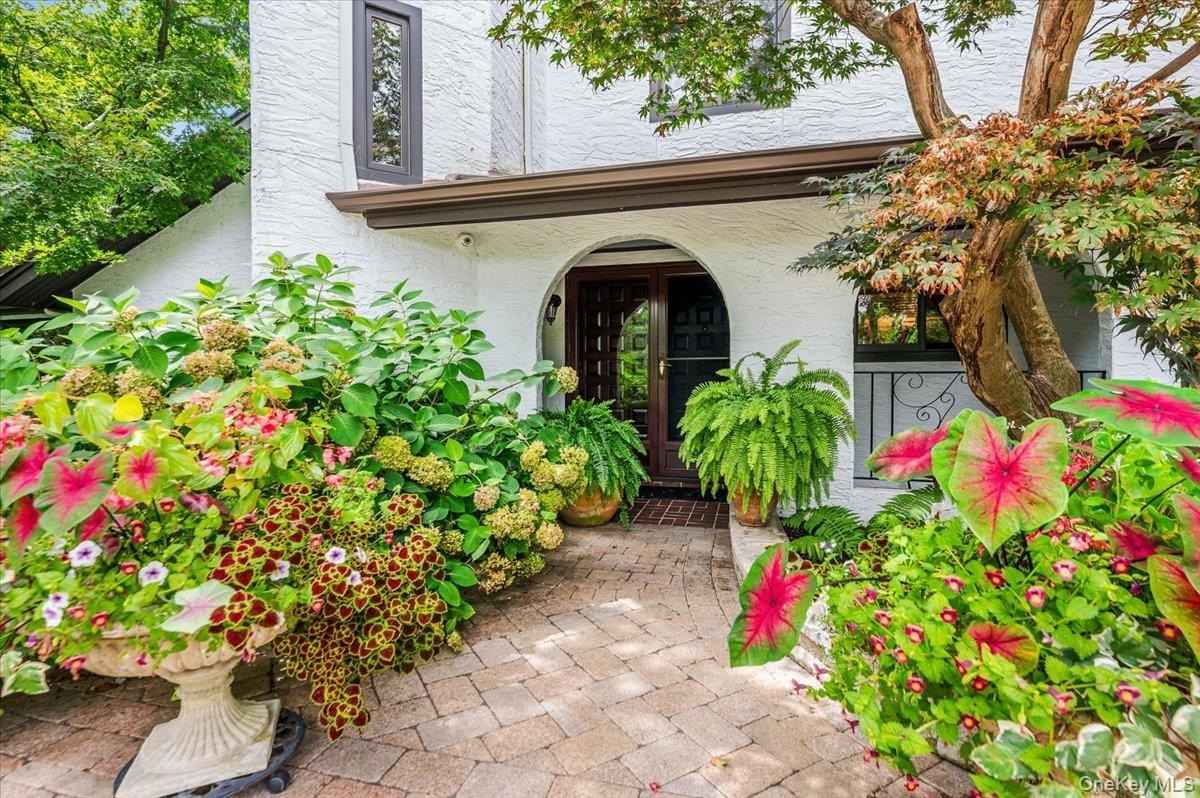 50 Cedar Ln  