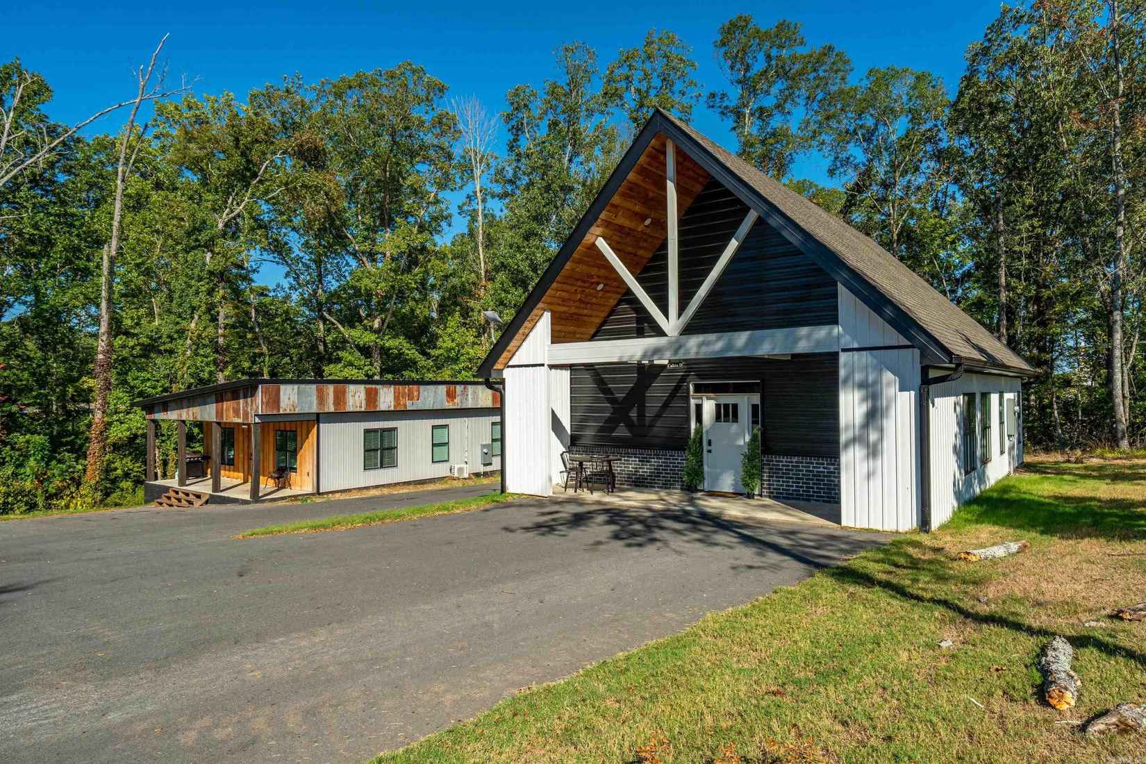 2777 Hwy 290  