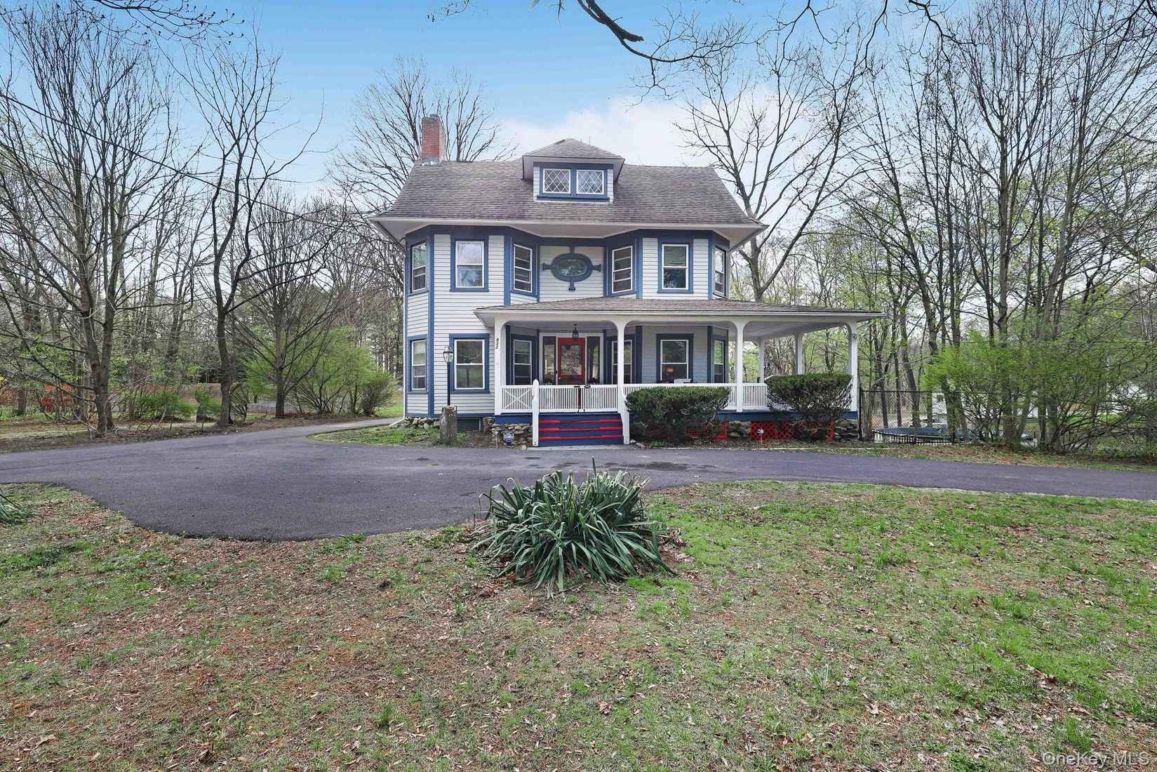 832 Bloomingburg Rd  