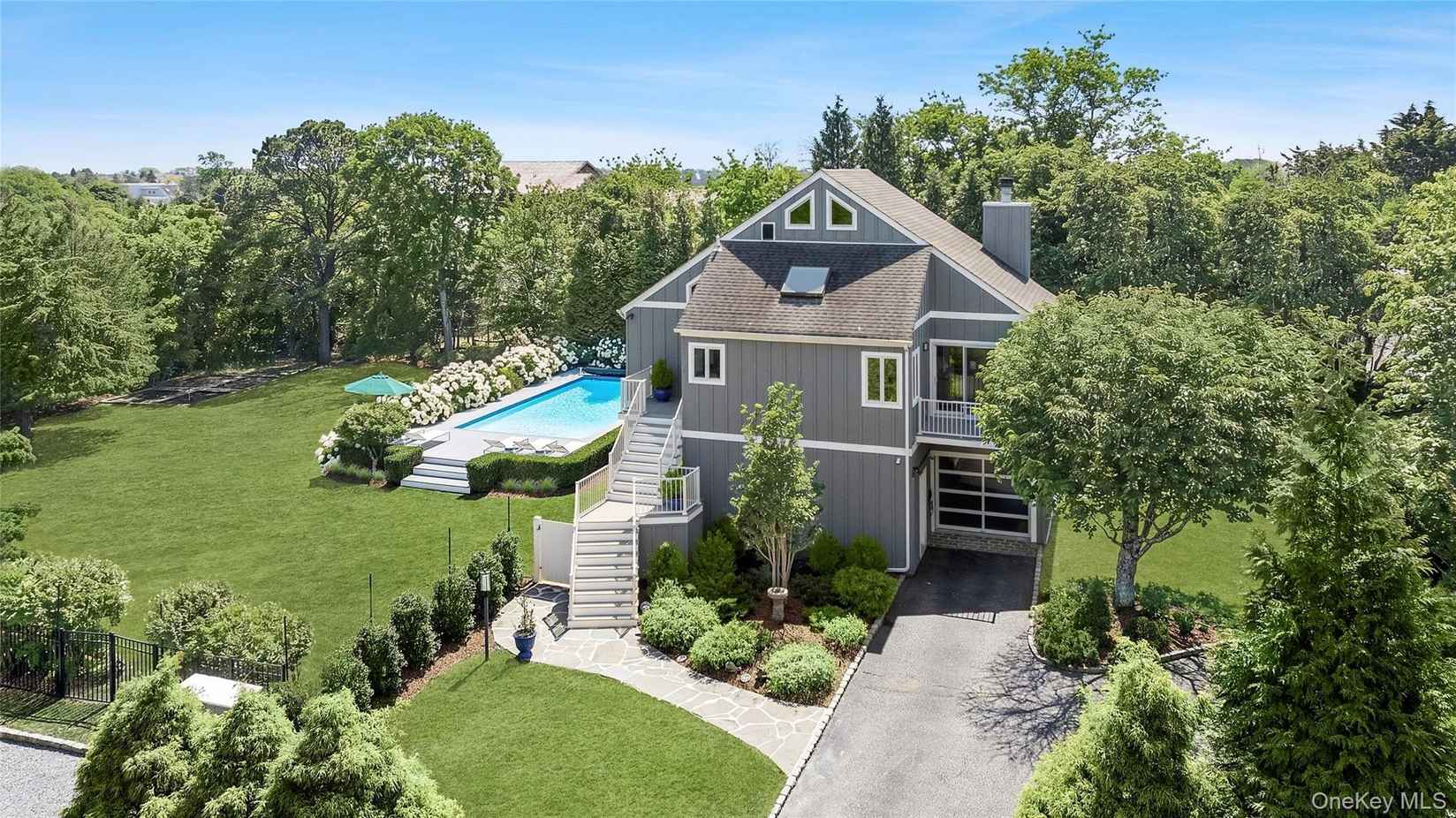 4 Meadow Ln  