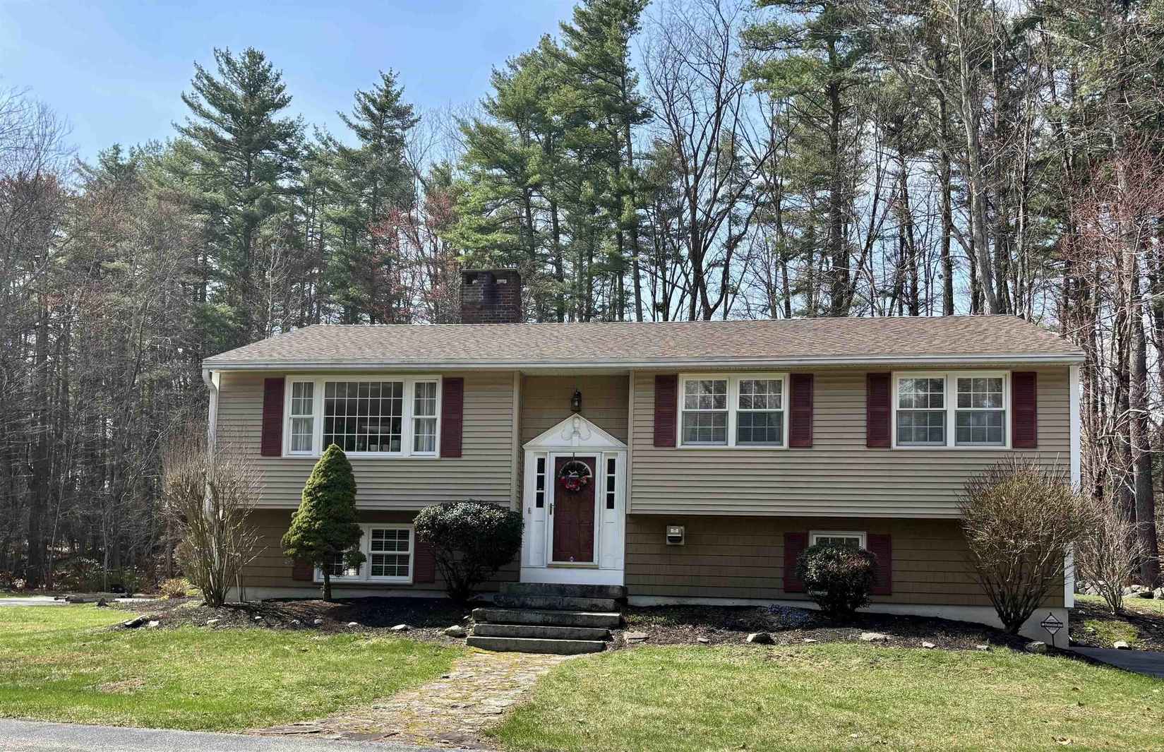 125 Nashua Rd  