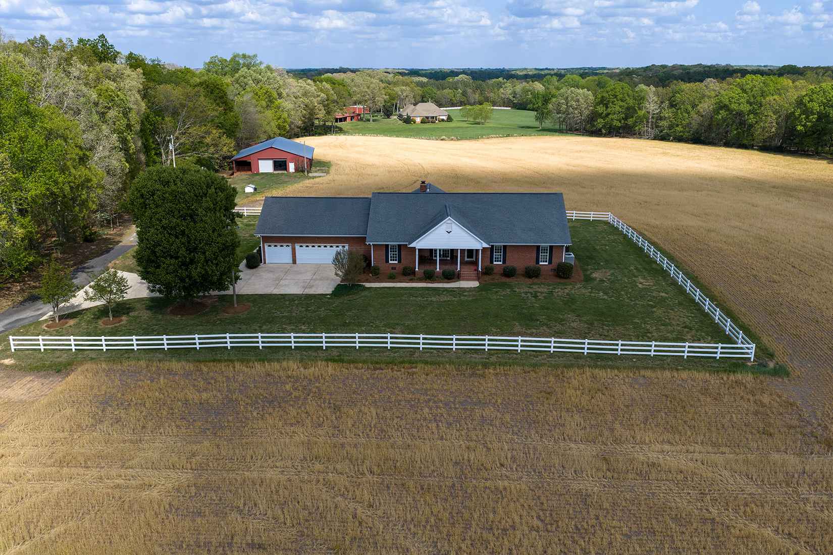 824 N Forest Hills School Rd  