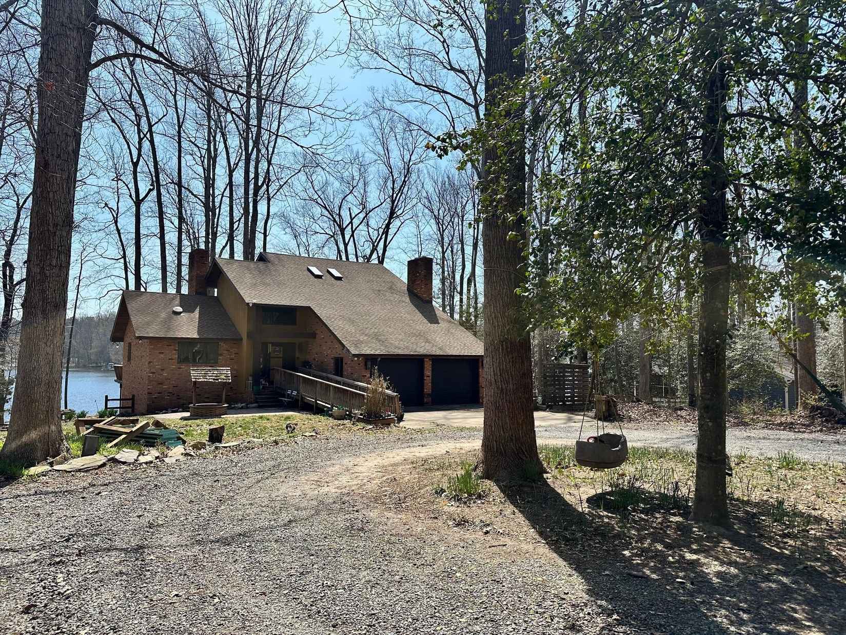 678 Lake Caroline Dr  