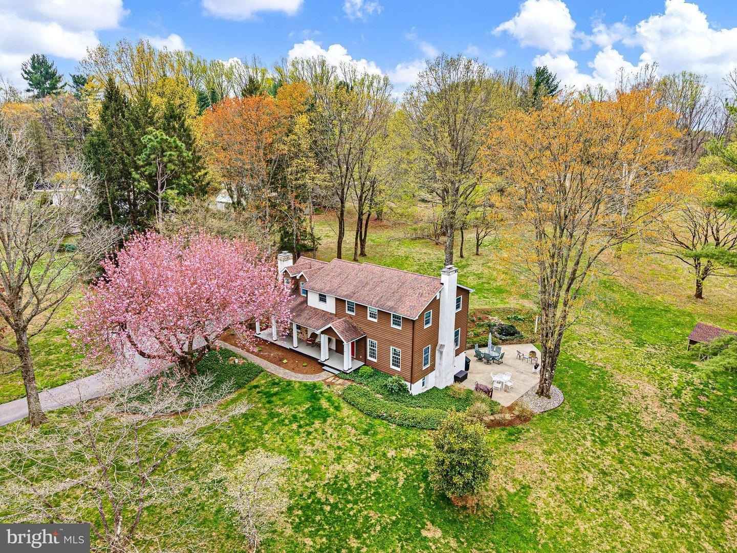 5 OLD ORCHARD Ln  