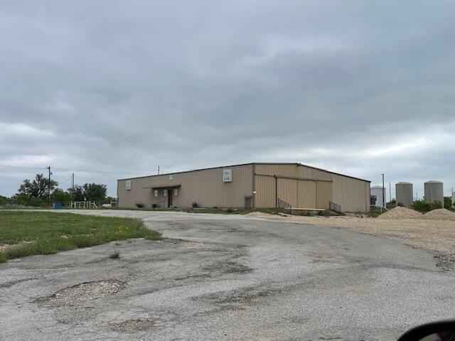 1157 N Us Hwy 83  