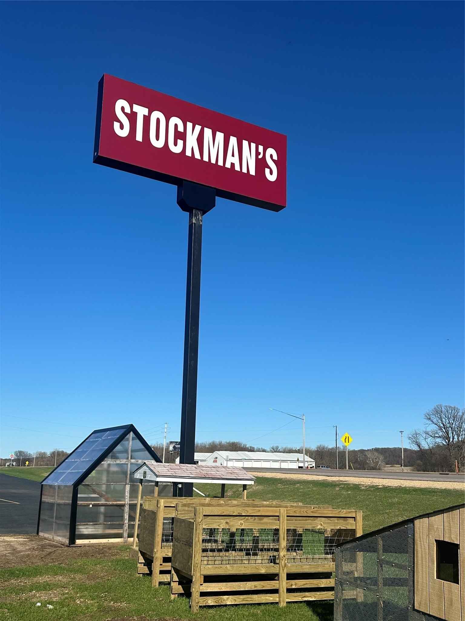 12524 Frontage Rd  