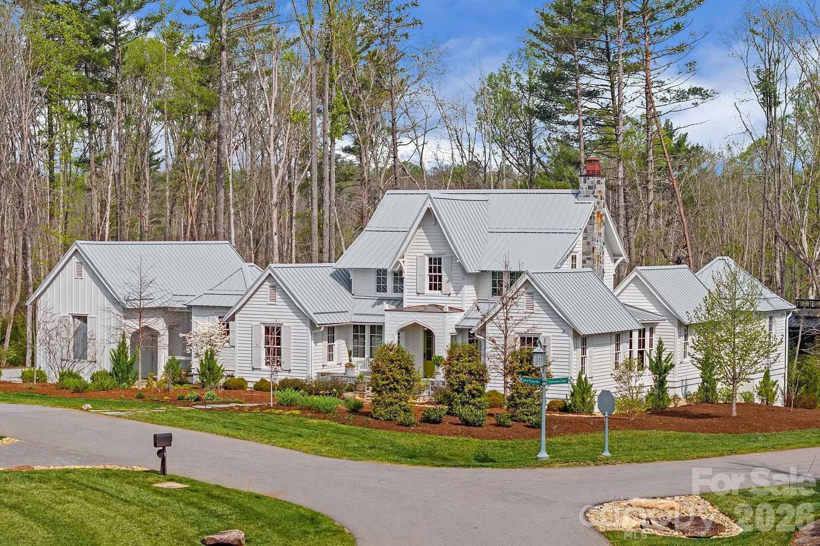 97 Emerald Necklace Dr  