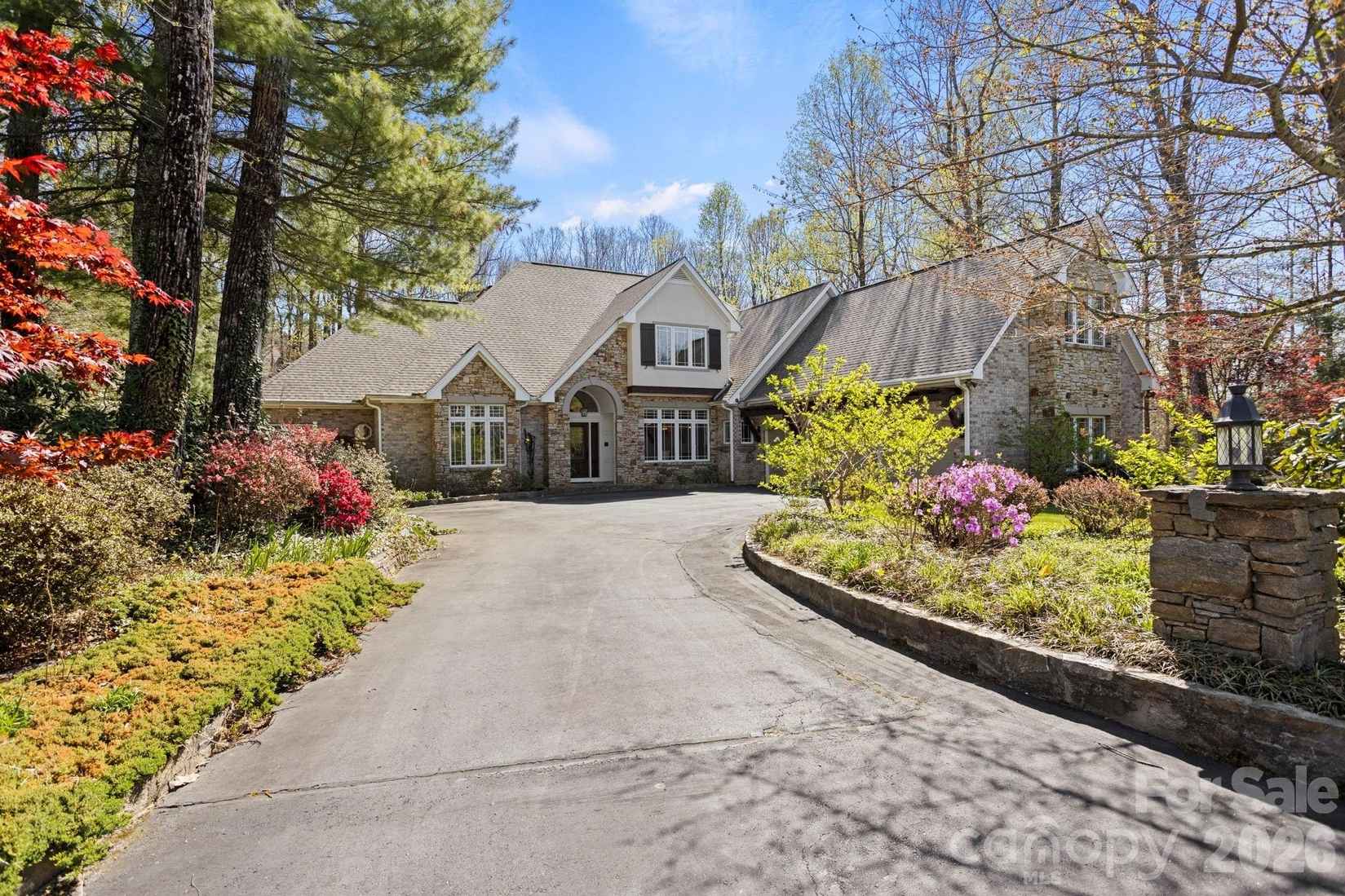 106 Farwood Ct  