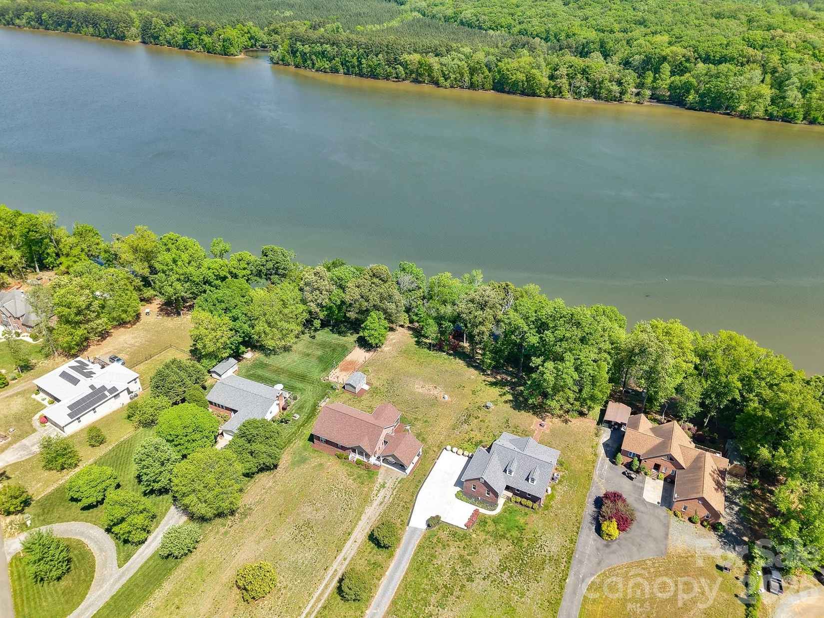 115 N Gifford Ln  