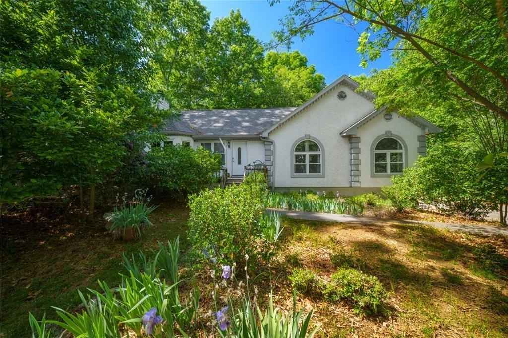 111 ALLATOONA Dr  