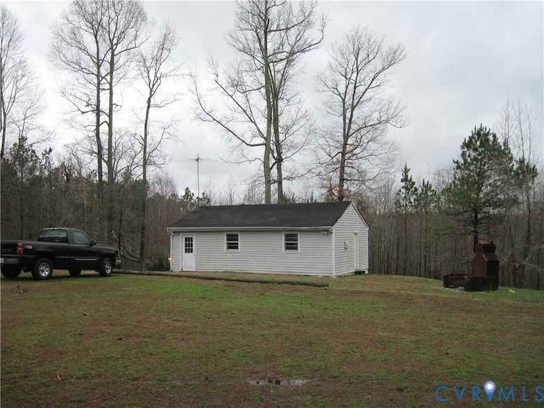 7001 Sturgeon Pt Rd  
