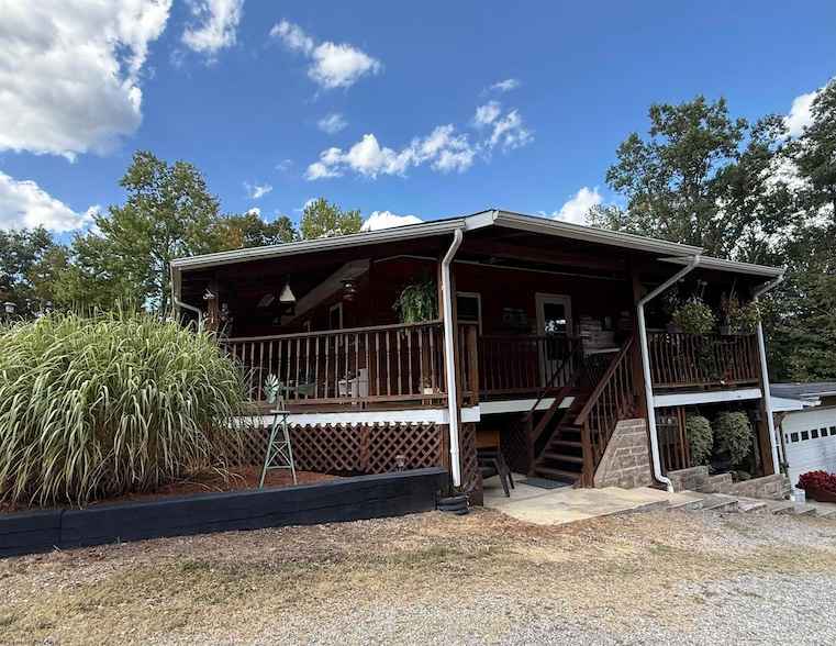 280 Mustang Aly Rd  