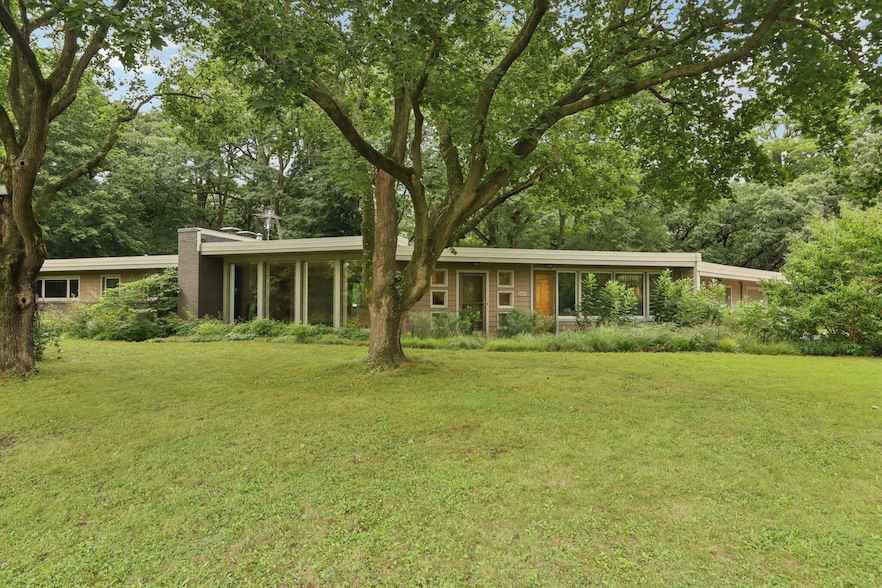 1009 Spring Valley Rd  