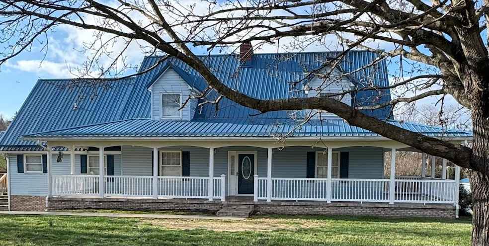 202 Racetrack Rd  