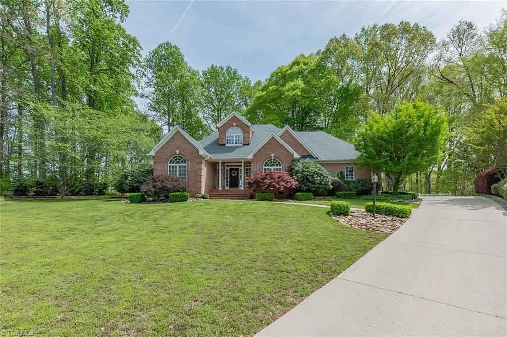 103 Royal Ashdown Ln  