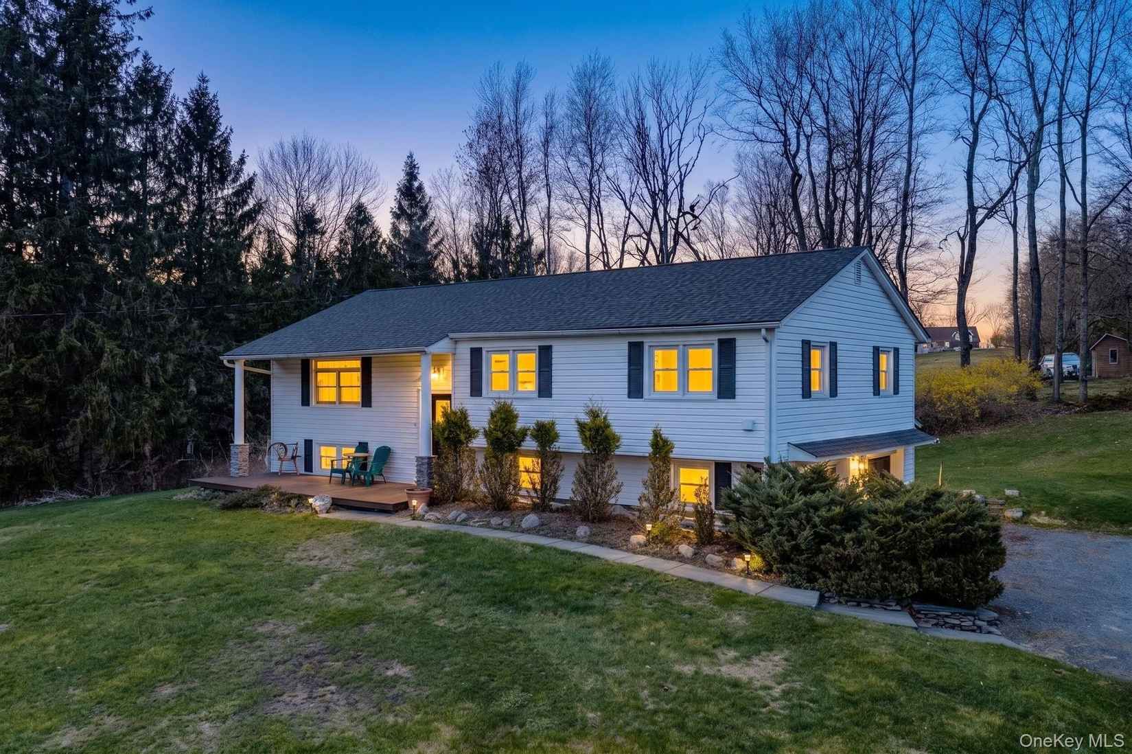 5 Blue Spruce Ln  