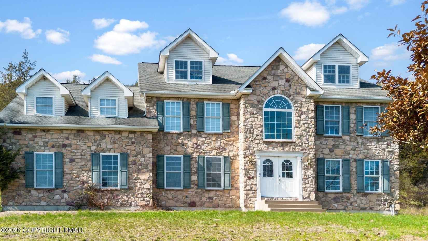 137 Old Kettle Ct  