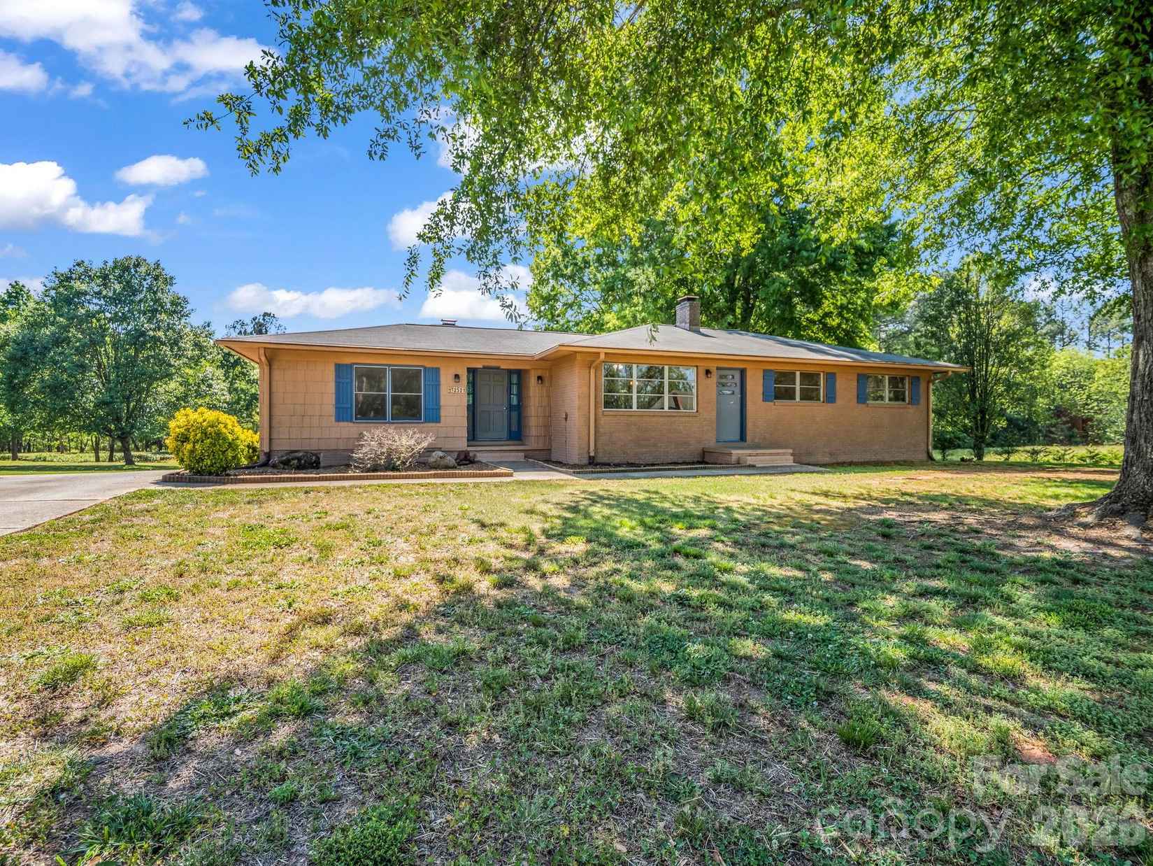 2521 Cat Sq Rd  