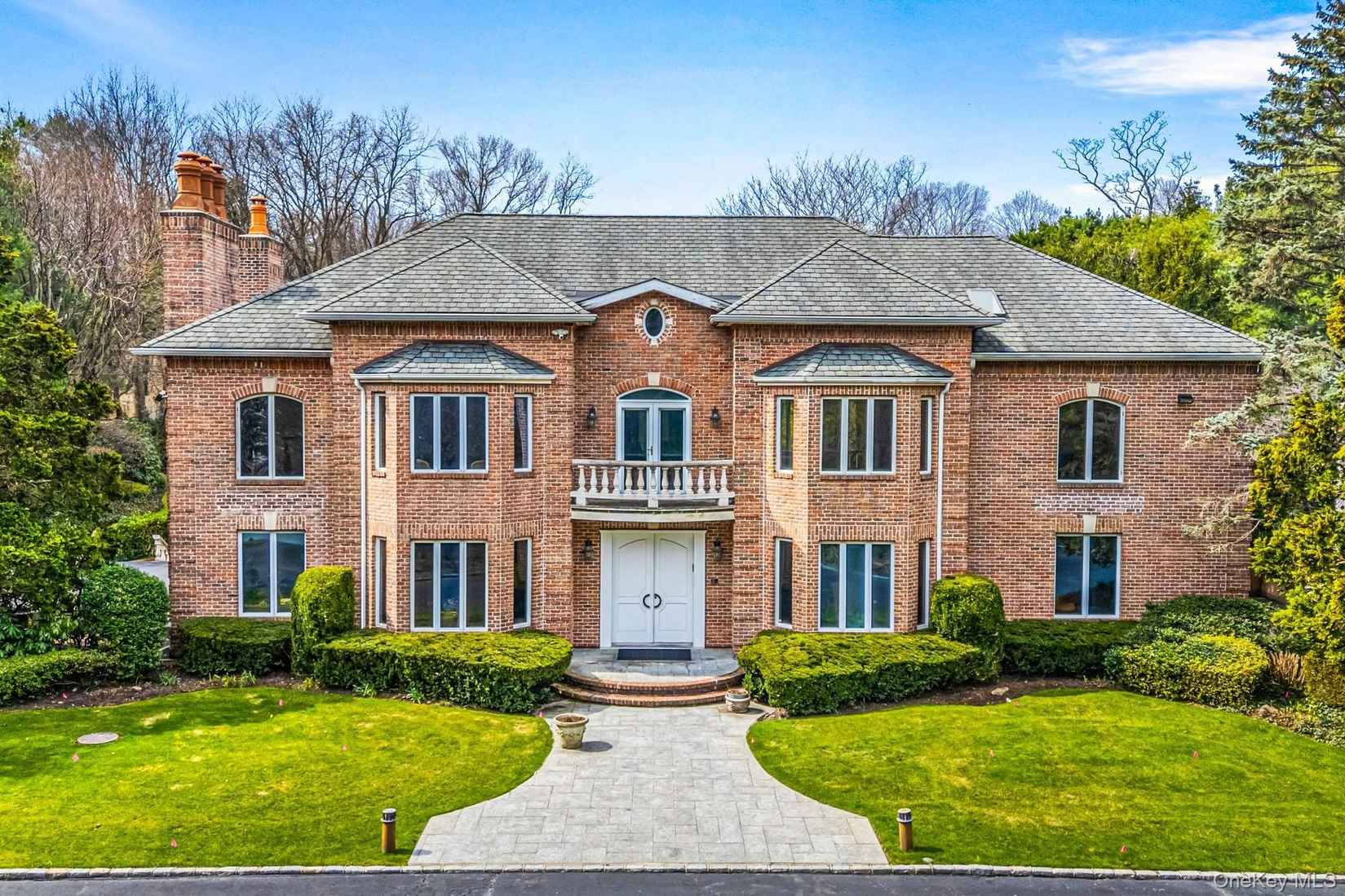 6 Coachmans Ct  