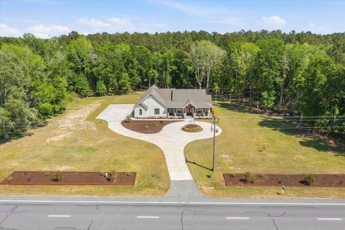 6589 N Hwy 17  