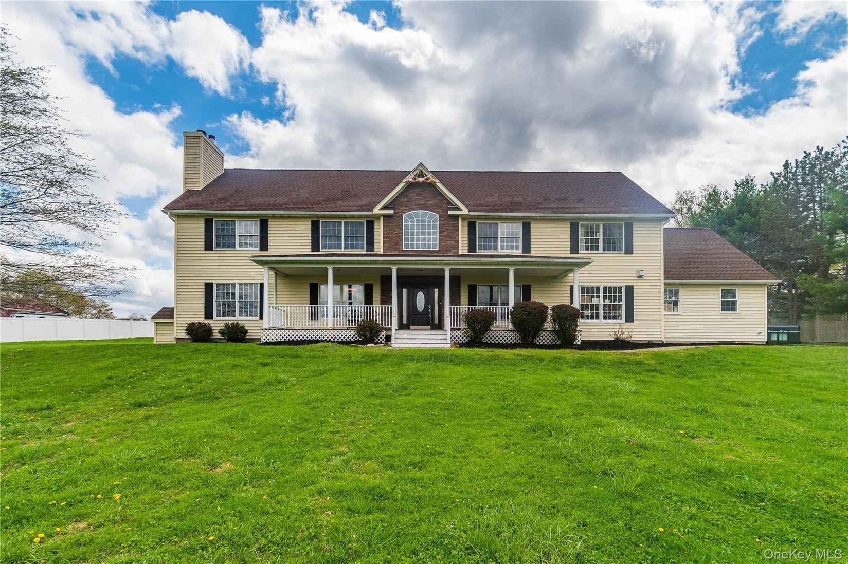 107 Dunthorne Dr  