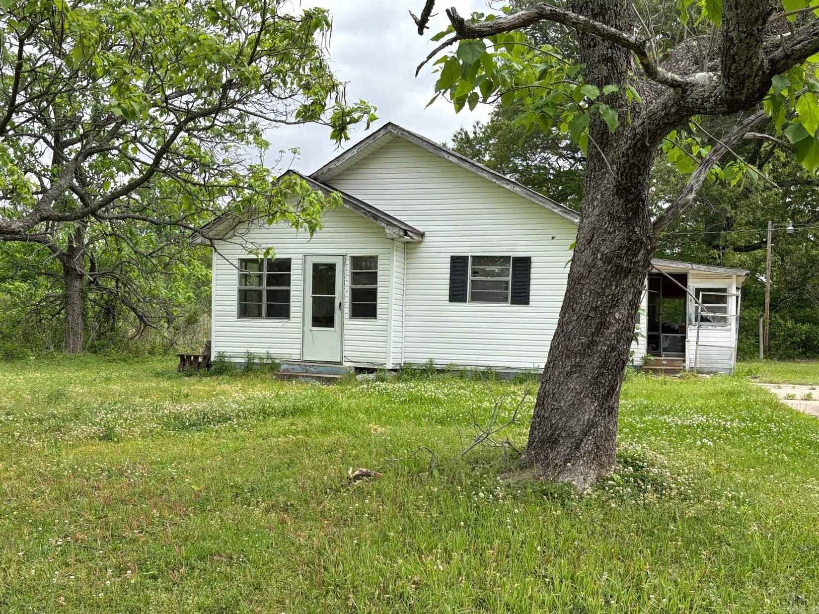 3311 Hwy 425  