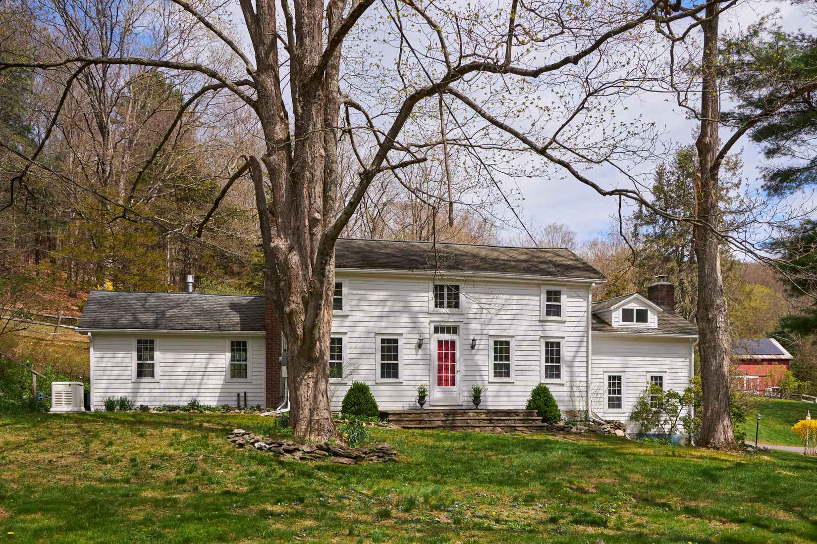457 Round Lake Rd  
