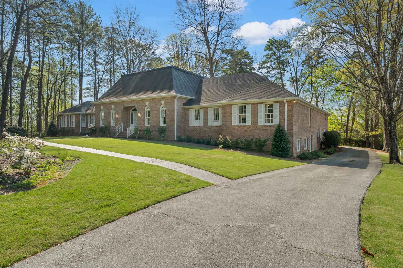 3521 Bethune Dr  
