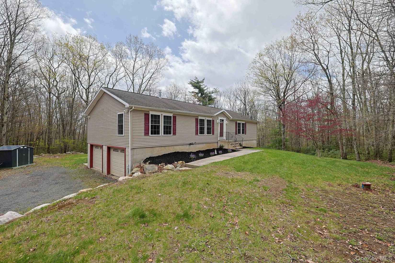 70 Sawyer Ln  