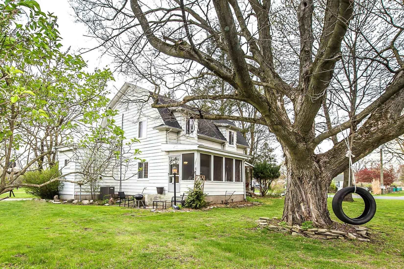 8415 Huron River Dr  
