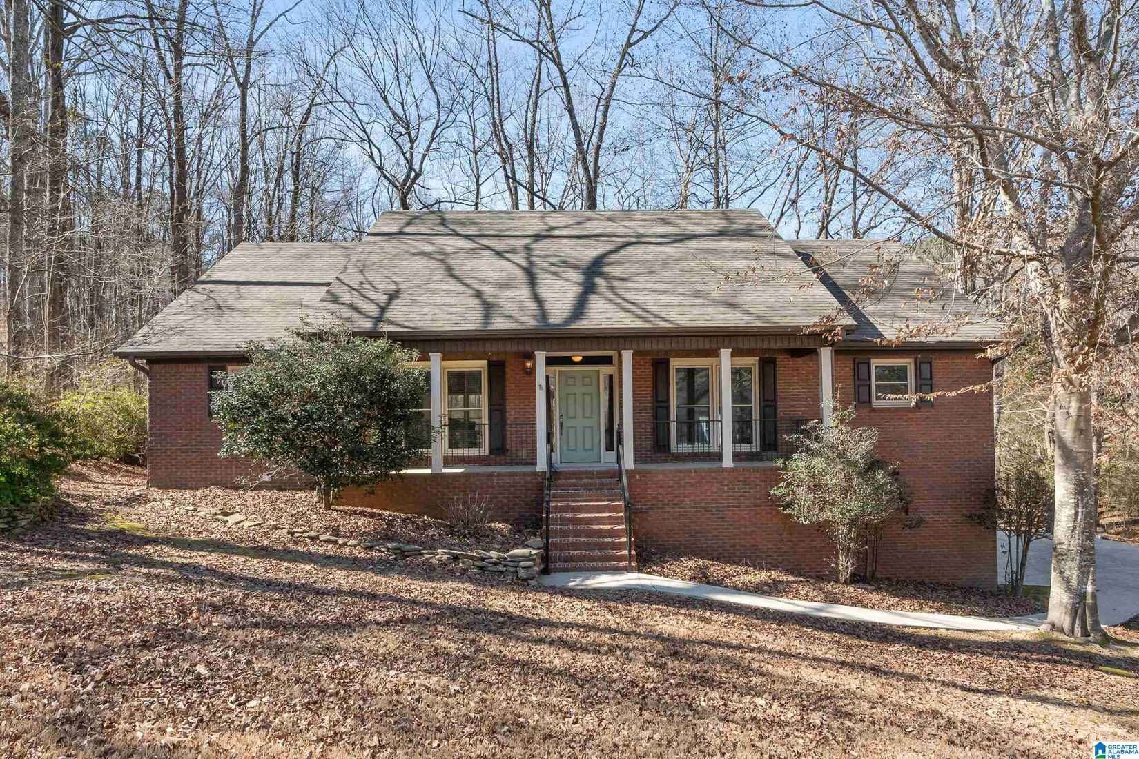 105 Heritage Dr  