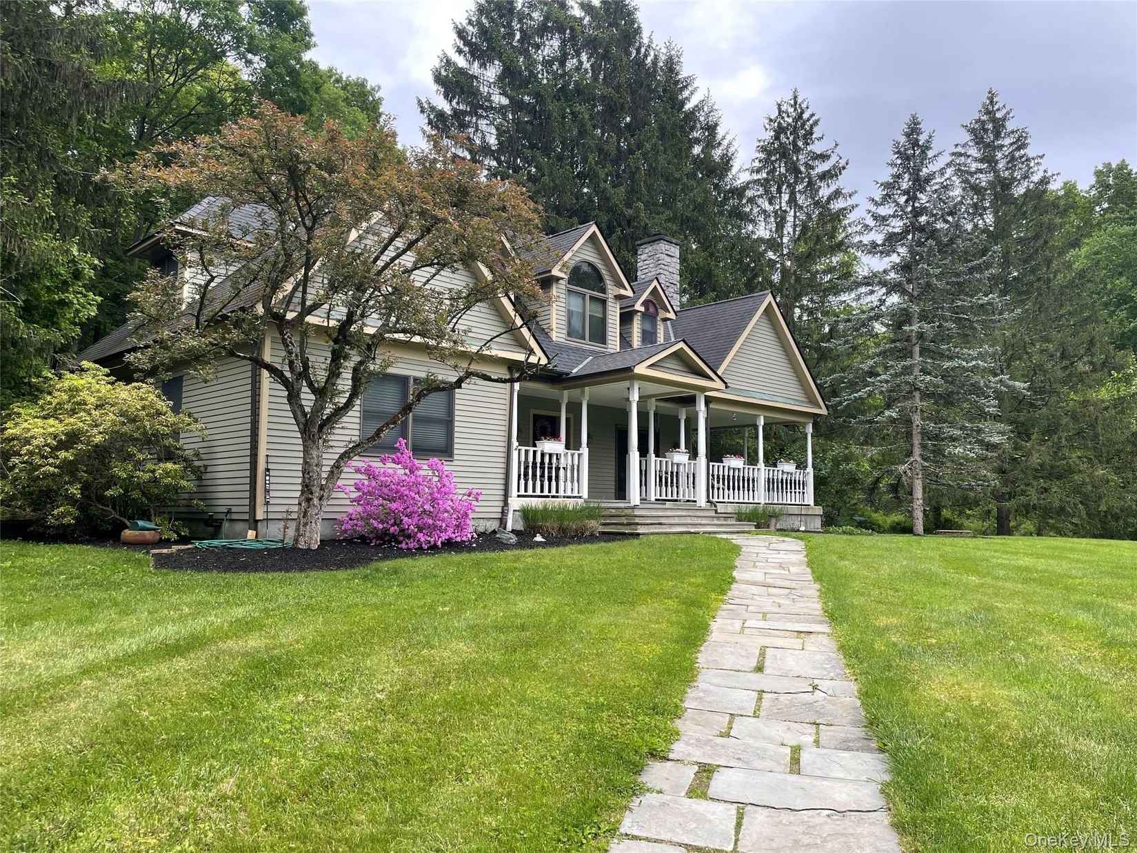 256 Overlook Rd  