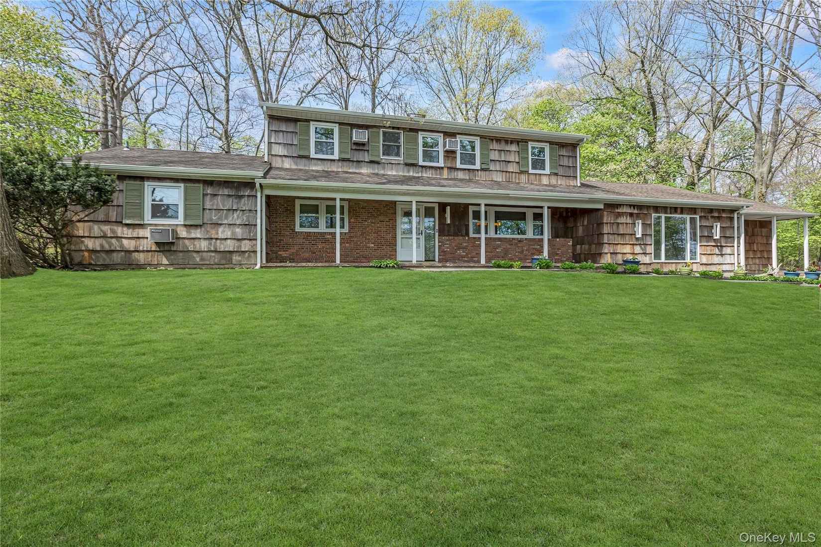 16 Appletree Ln  