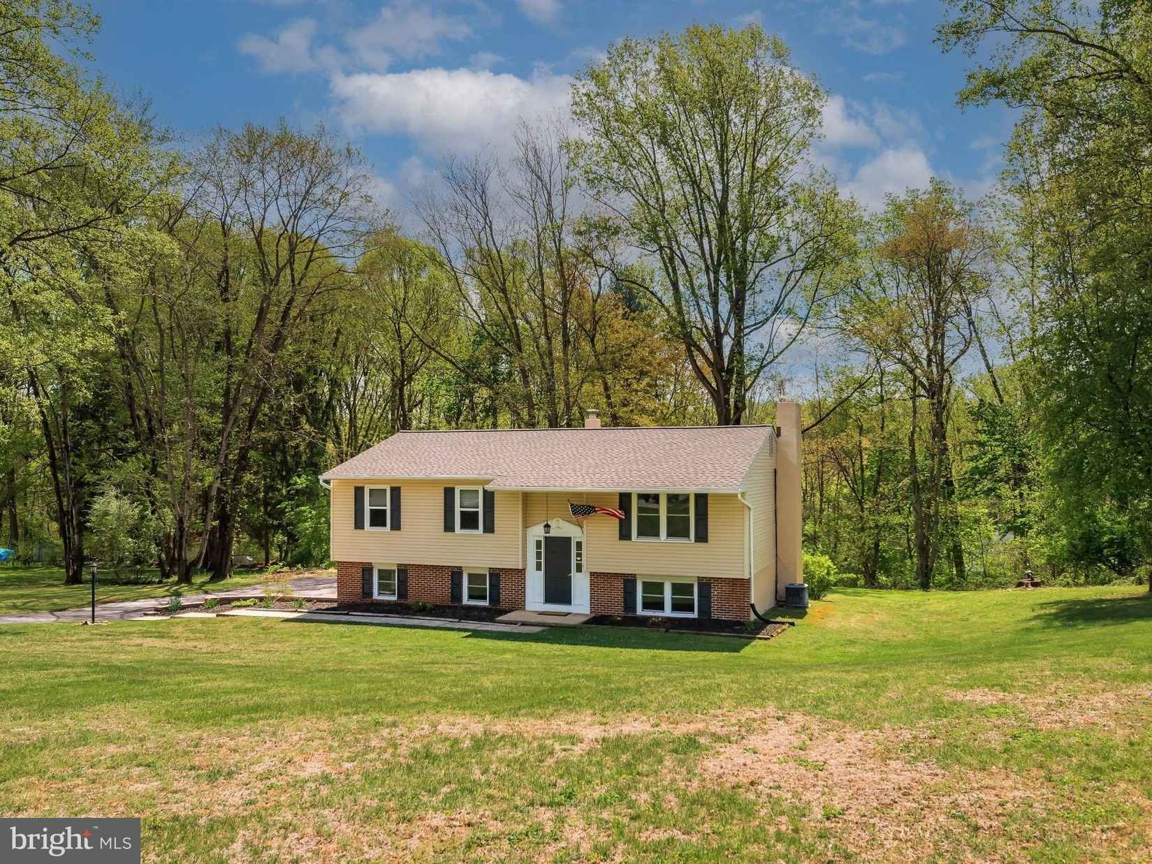 101 Laurelwood Dr  