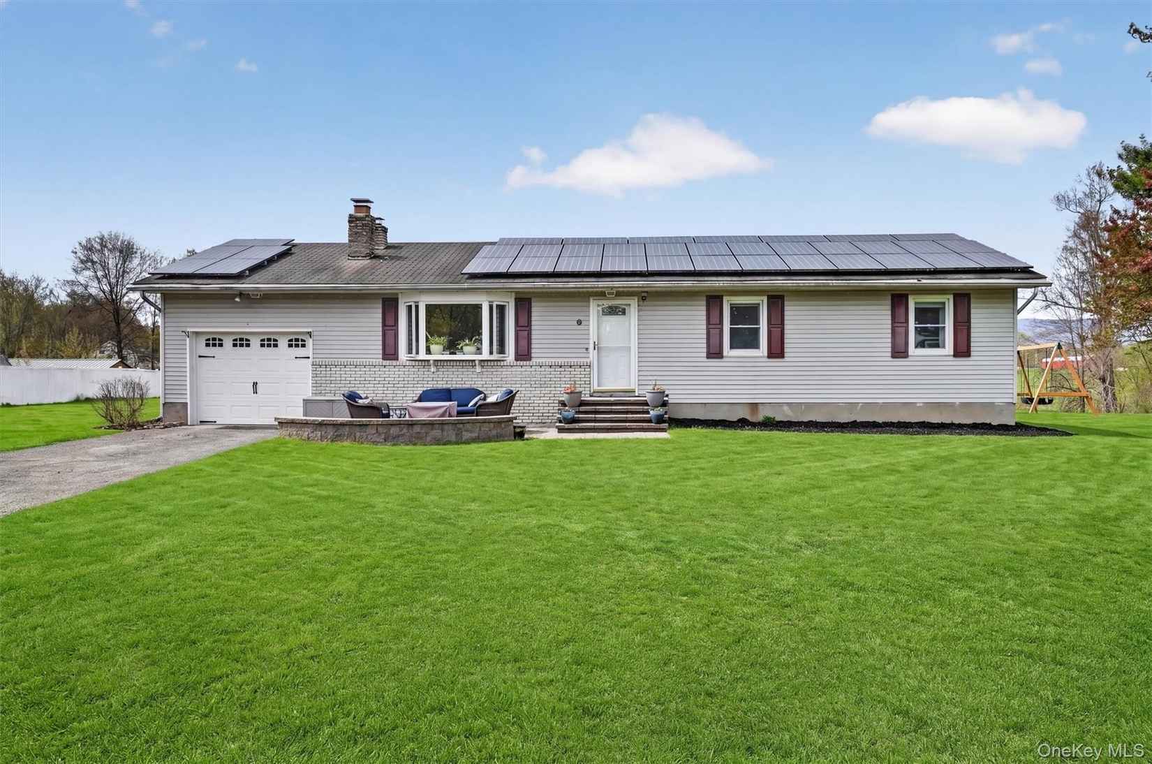 9 Claire Dr  