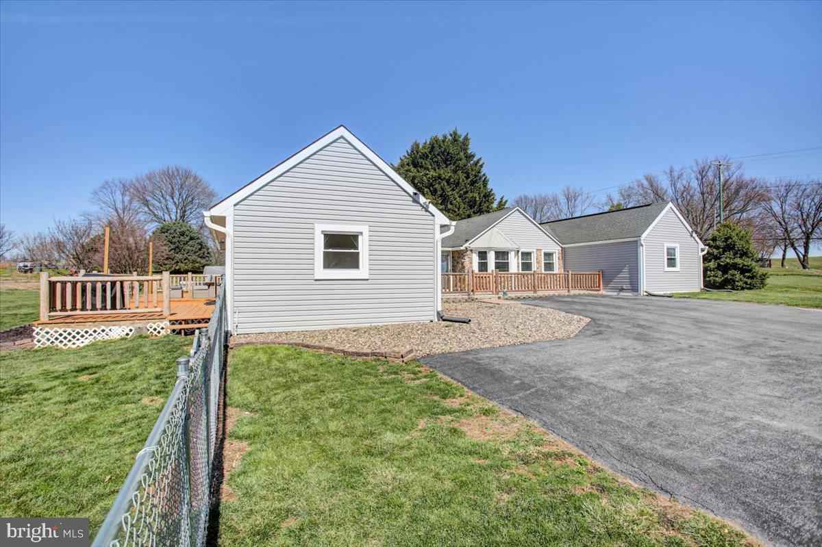10531 Wayne Hwy  