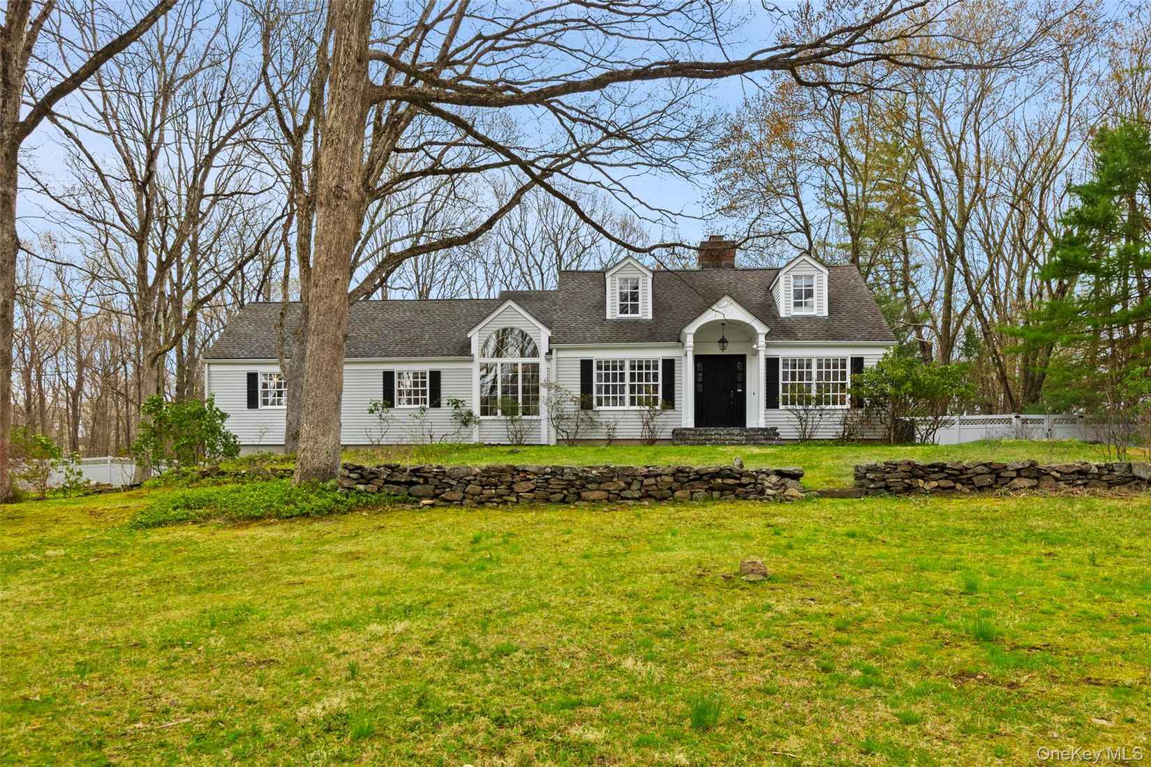 137 Old Stone Hl Rd  