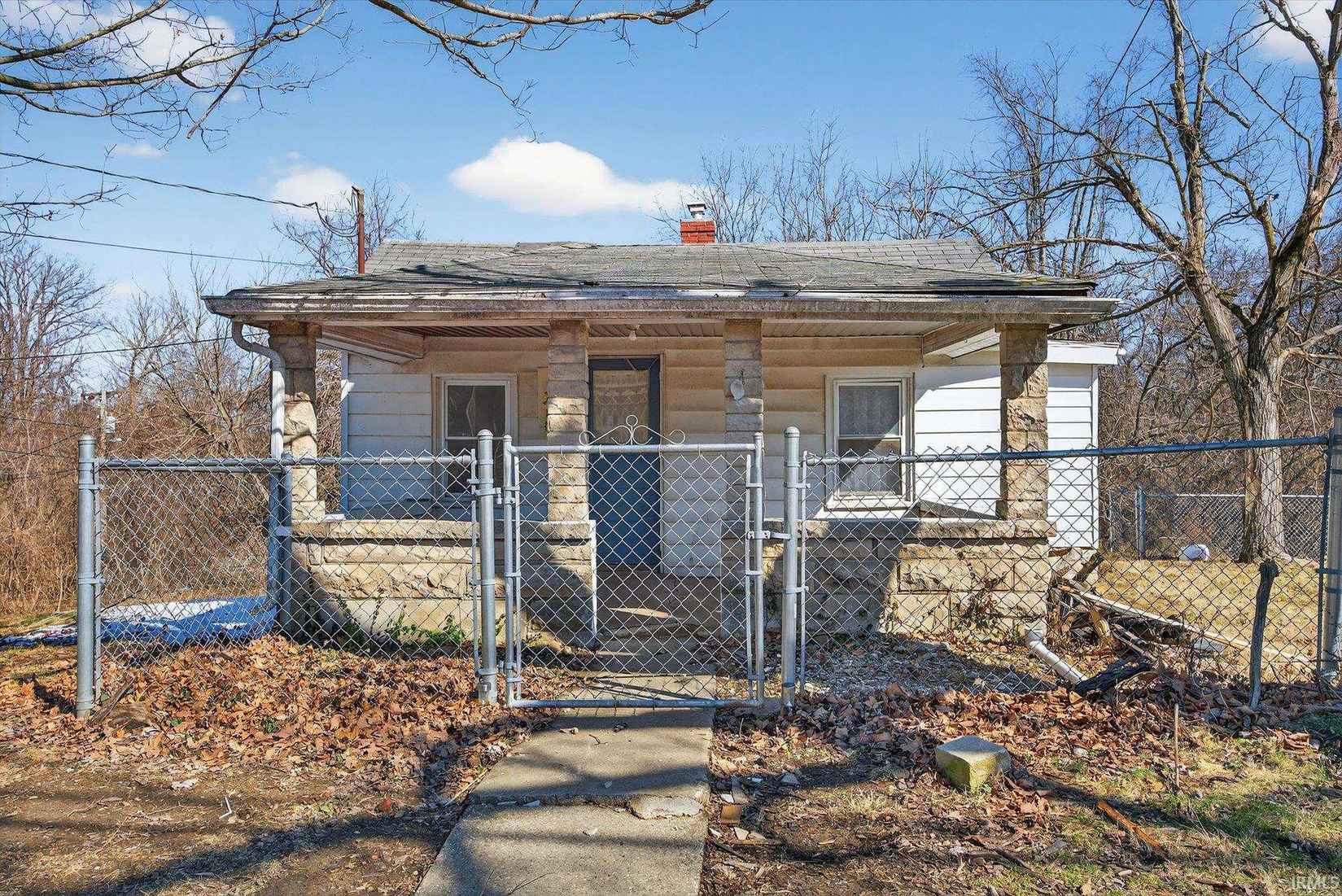 1530 W Arlington Rd  
