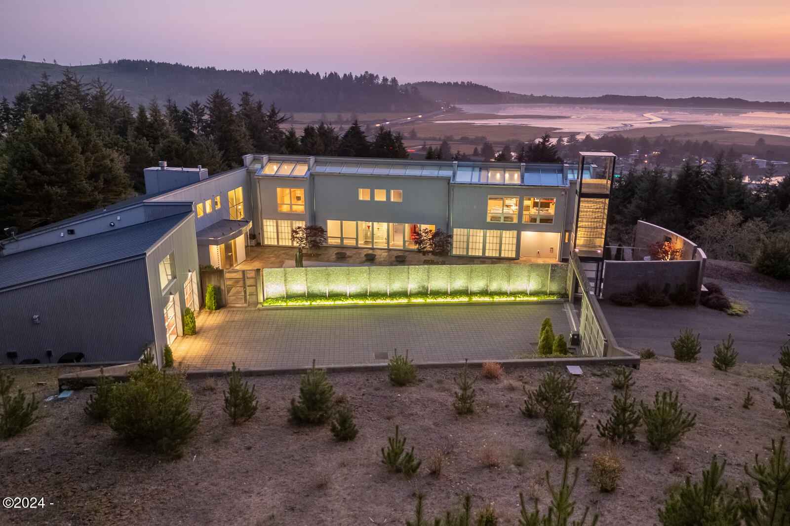 179 Siletz  