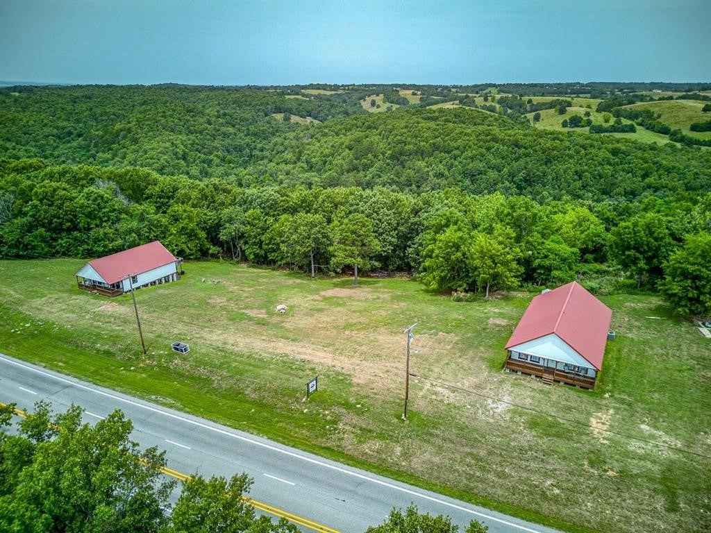 18659 18607 N Us-65  