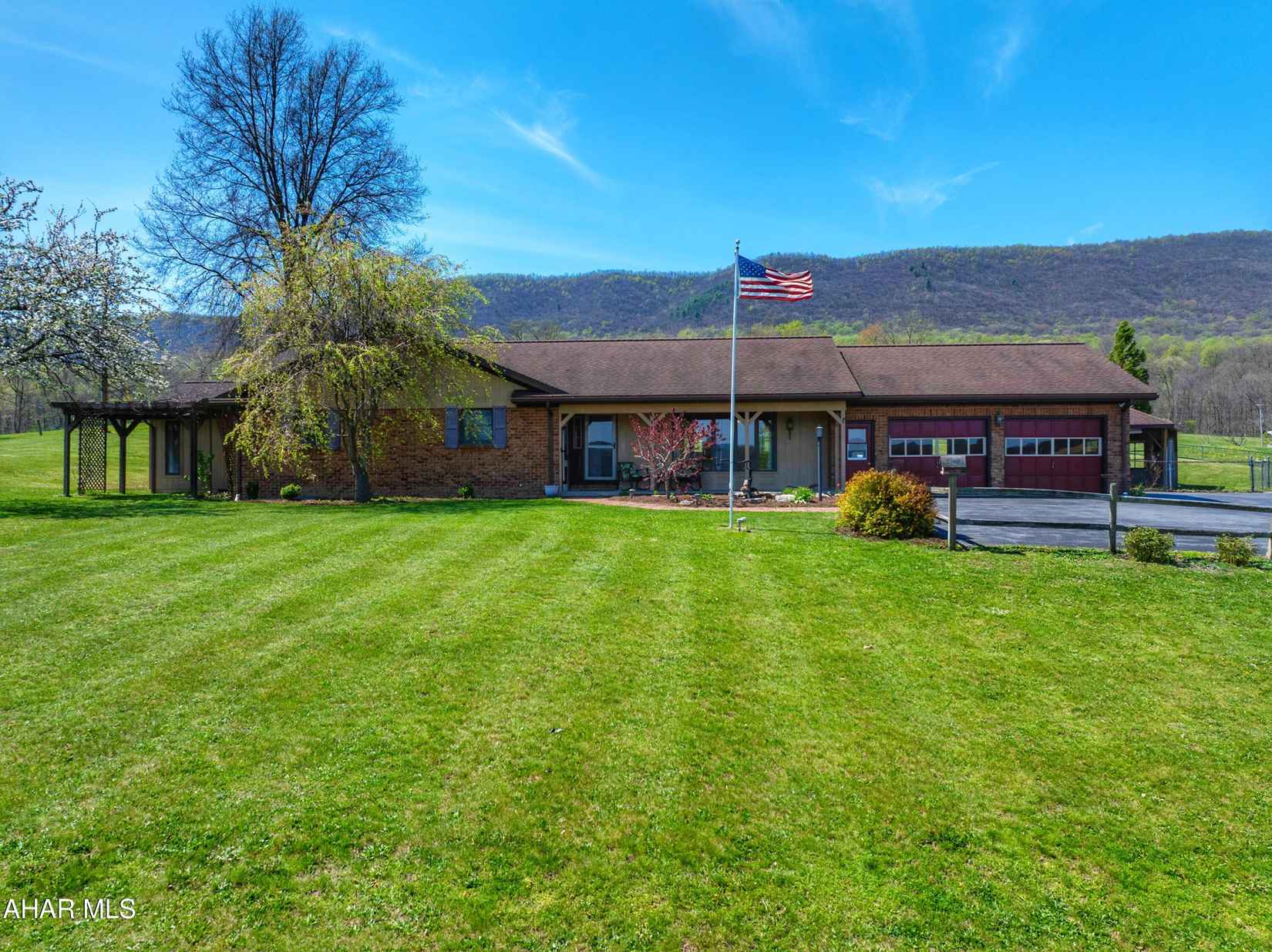 2679 Raystown Rd  