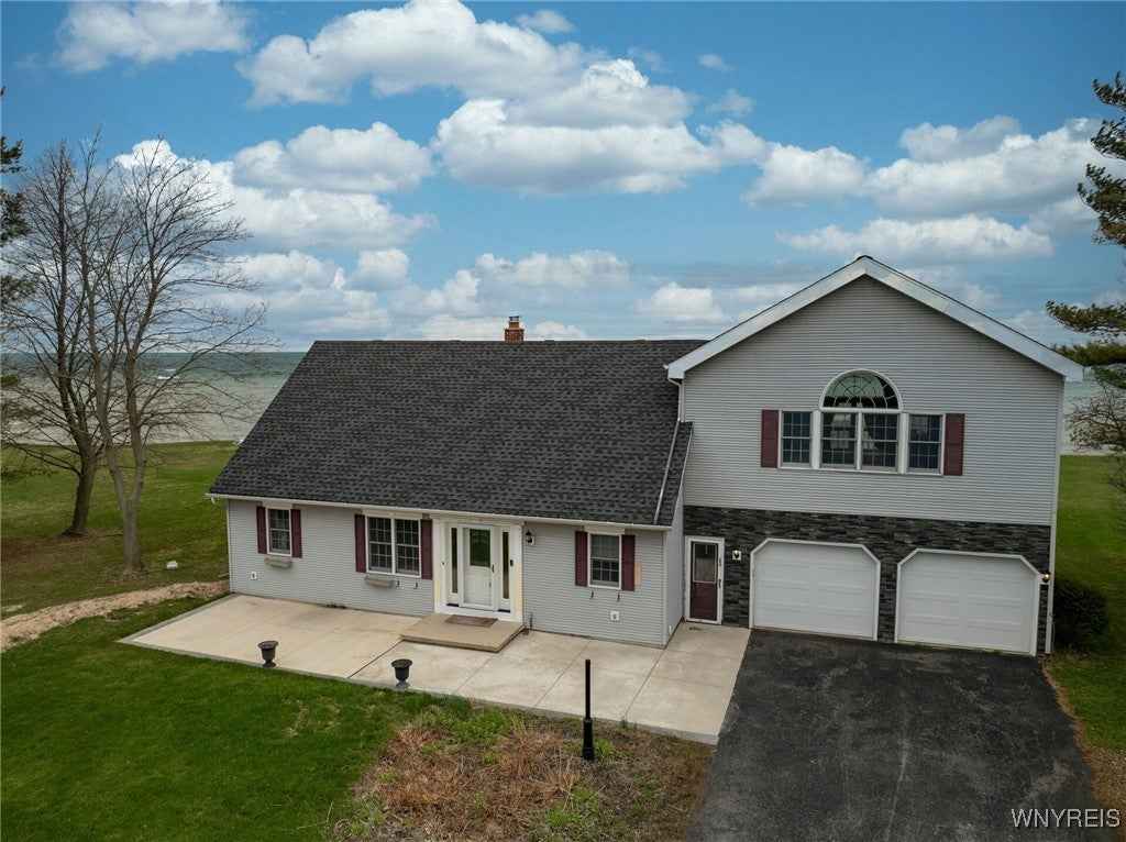 2765 W Lake Rd  